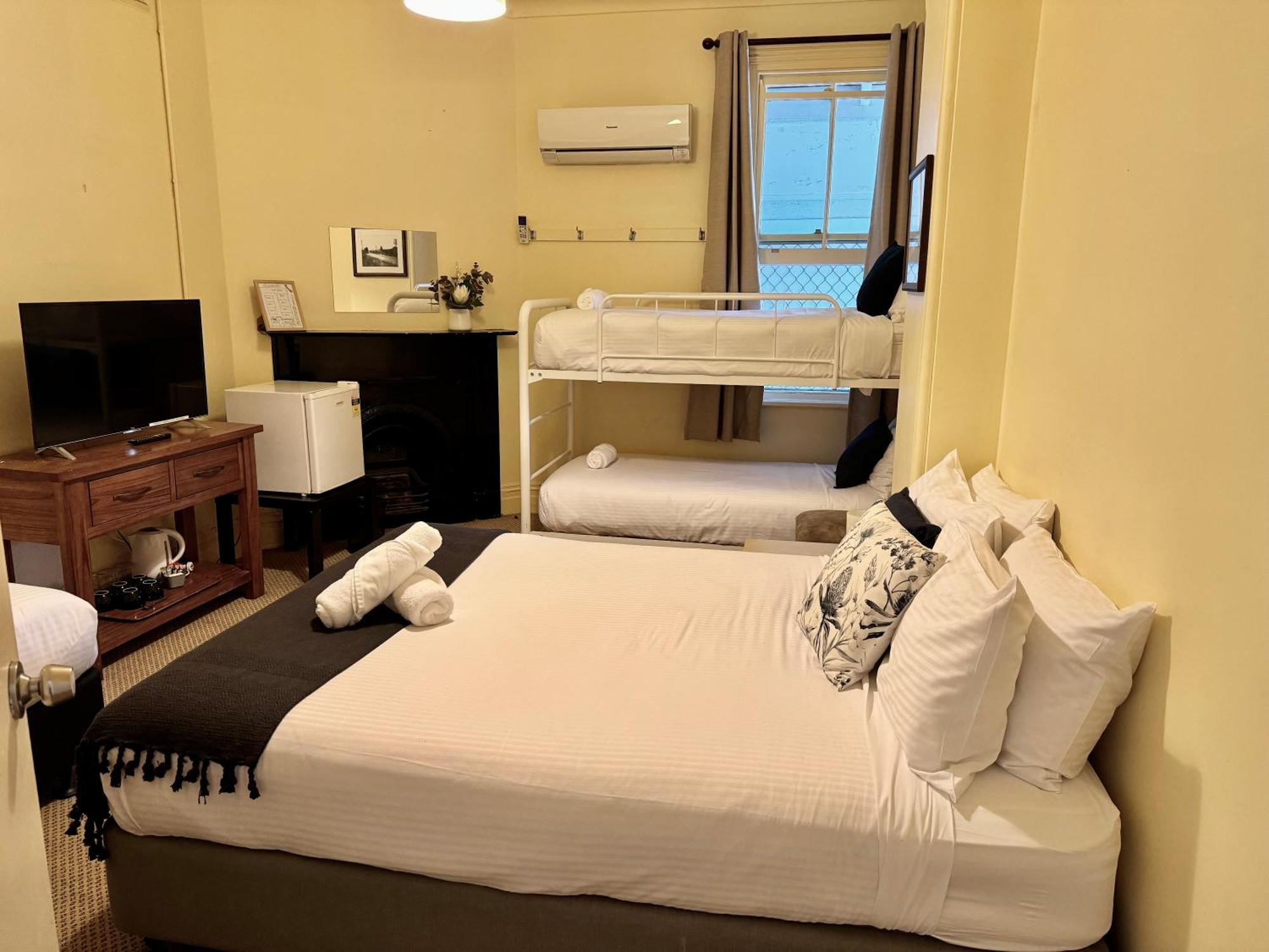 The Commercial Hotel Wallerawang מראה חיצוני תמונה